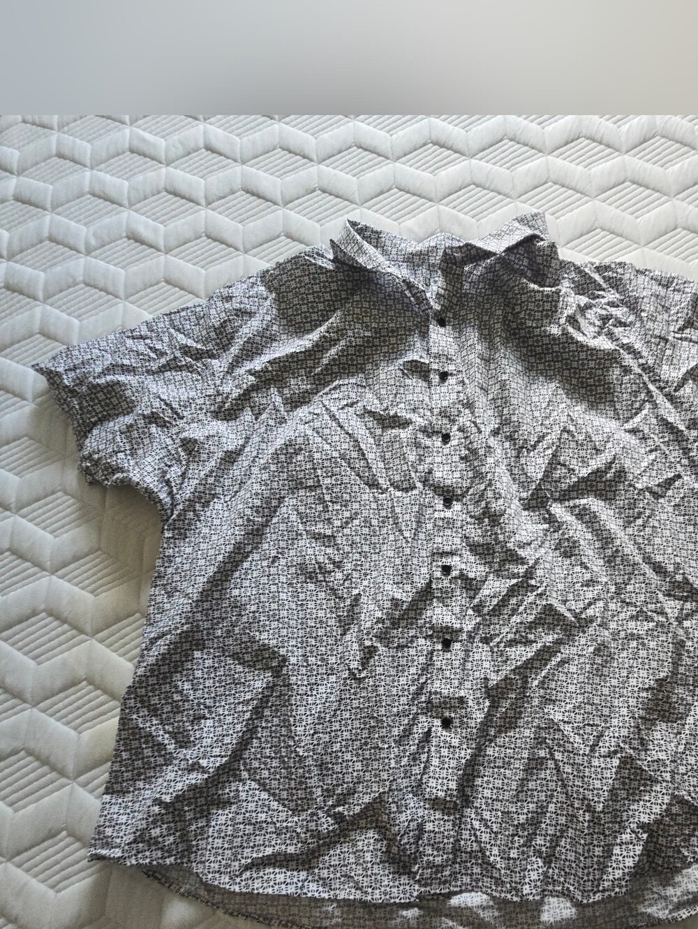 Short Sleeve Button-Up Shirt in Black & White Geometric Print